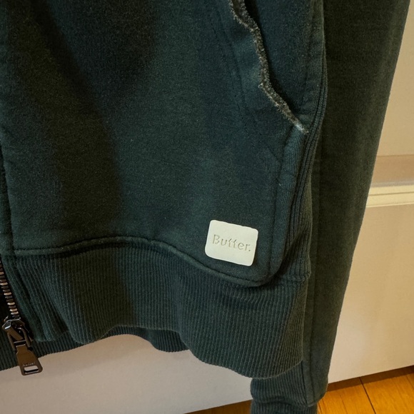 Butter super soft zip up in army green size Smal - Picture 5 of 5